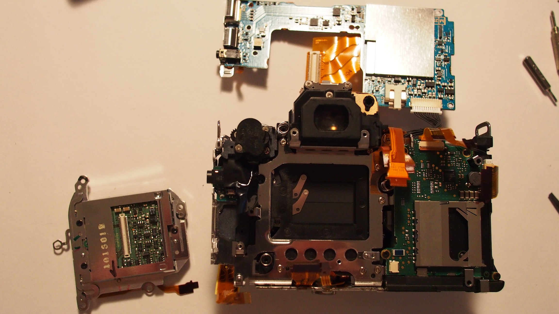 OLYMPUS DIGITAL CAMERA