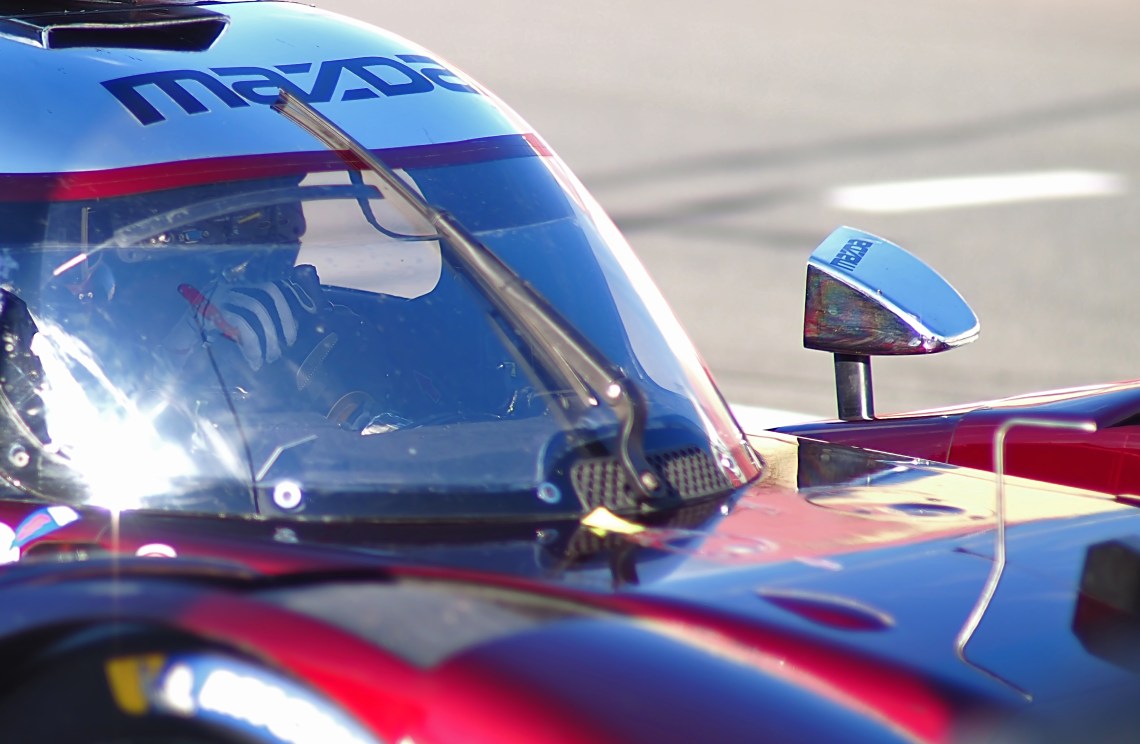 Quick disconnect reconnects.