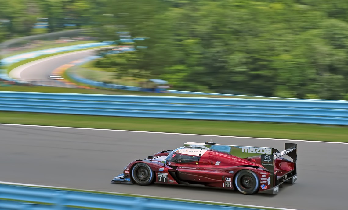 Mazda #77 in the lead.