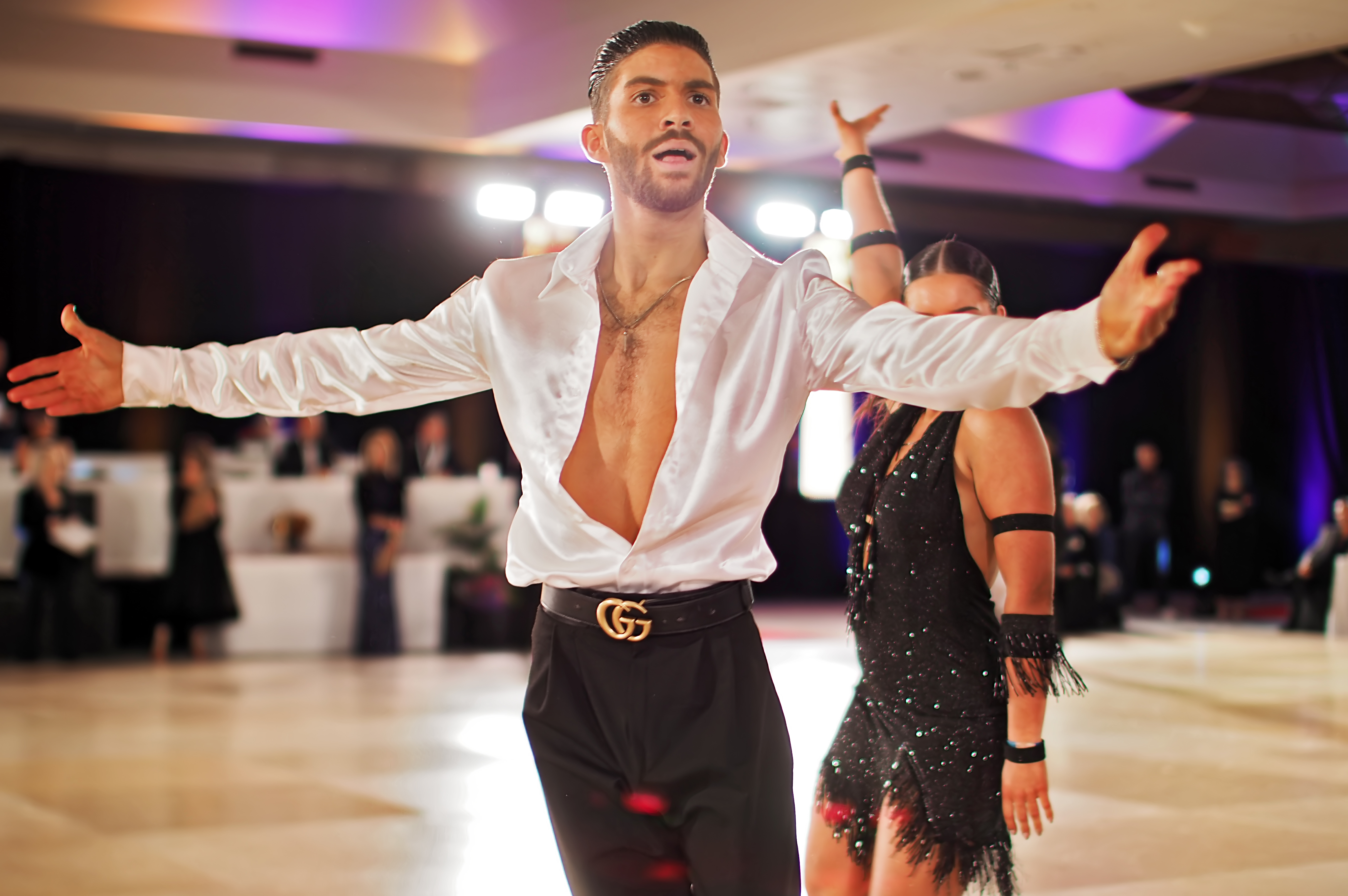 OLYMPUS DIGITAL CAMERA