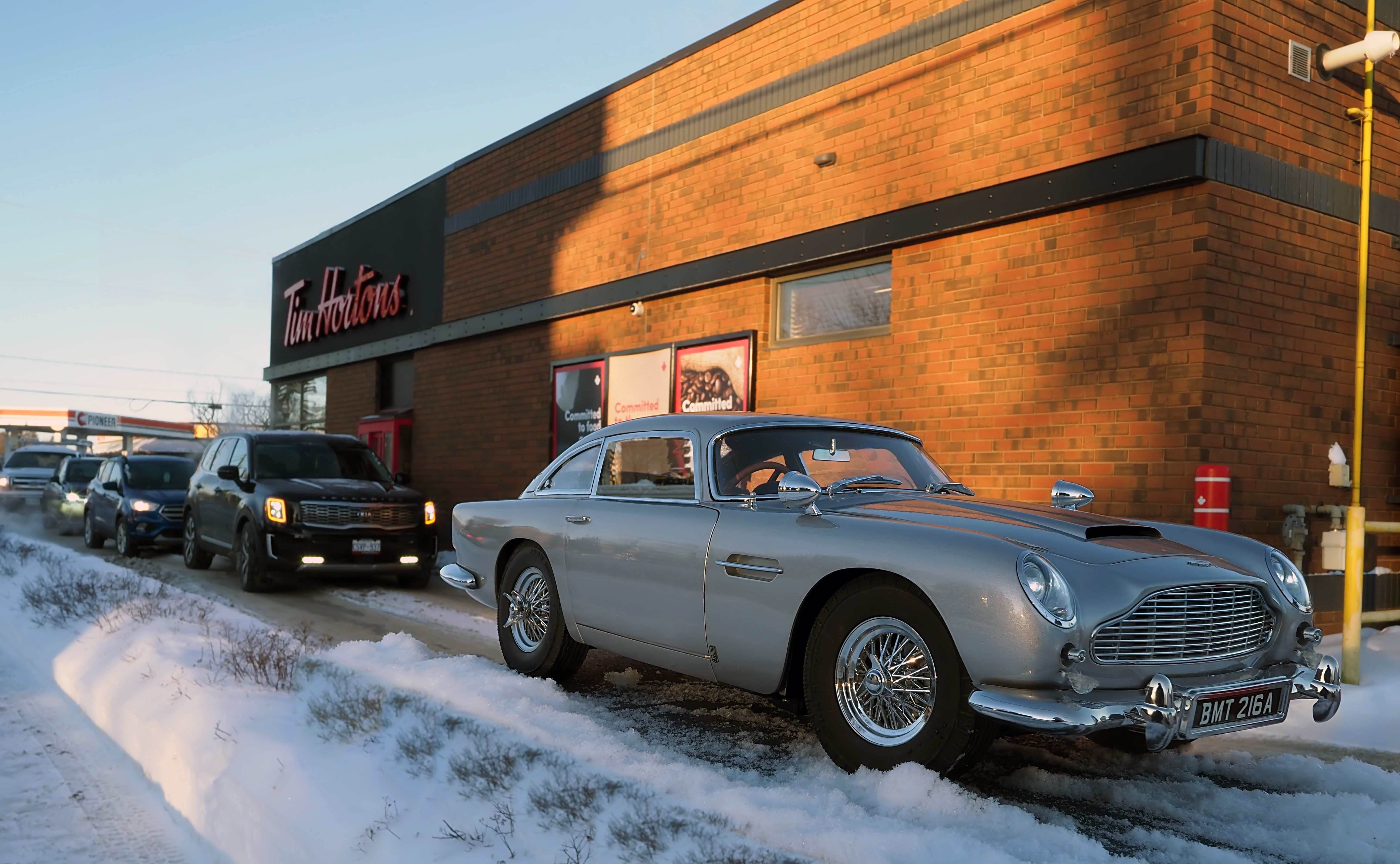 OLYMPUS DIGITAL CAMERA